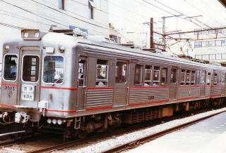 山陽電鉄_2000系-ステンレス製-３ドア車　２０１５　板宿駅