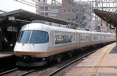 近畿日本鉄道　21000系　２１１０３　　　撮影　今里　2012.8
